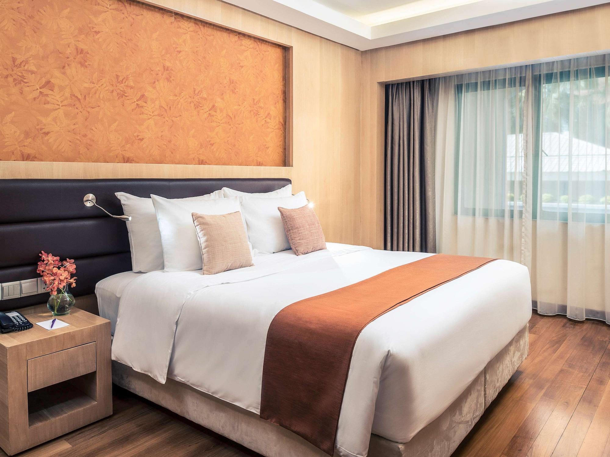 Mercure Kaba Aye Hotel 4*