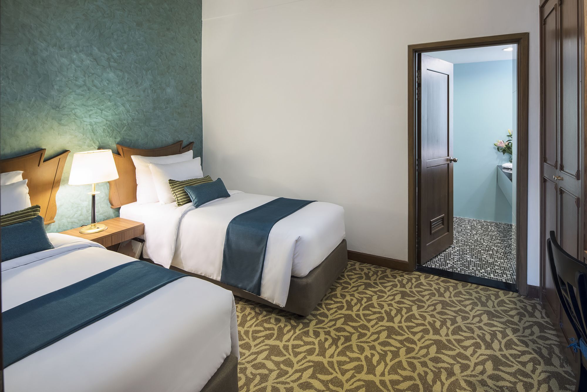 Mercure Kaba Aye