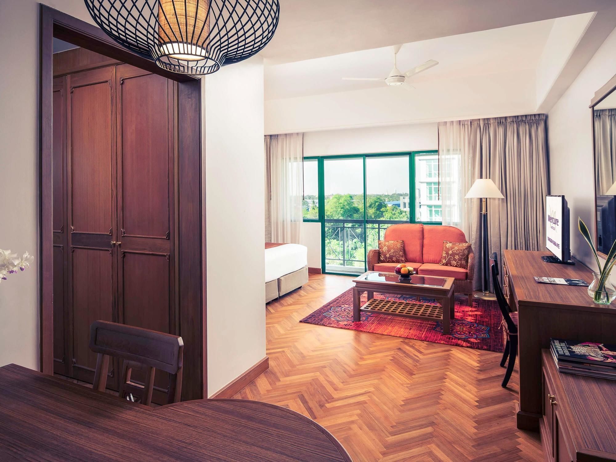 Mercure Kaba Aye Hotel Yangon